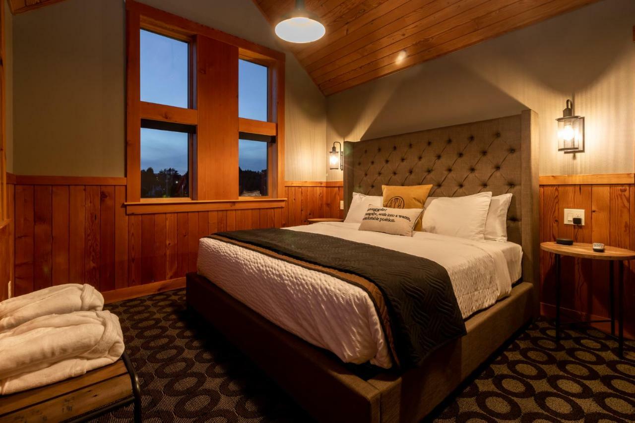 At The Helm Hotel Ilwaco Room photo